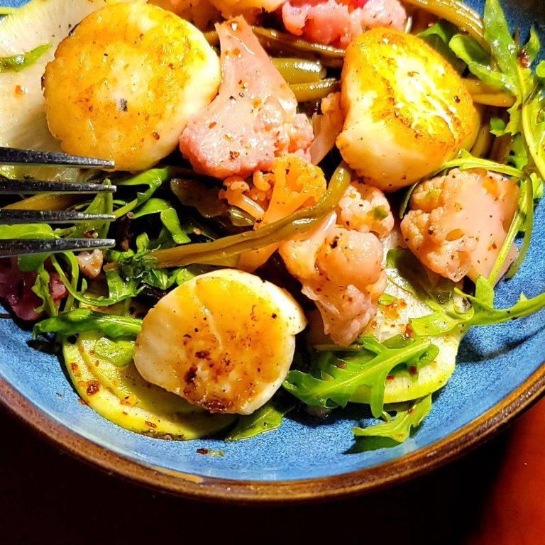 349010285 623745629640375 1807002020755361612 n 768x768