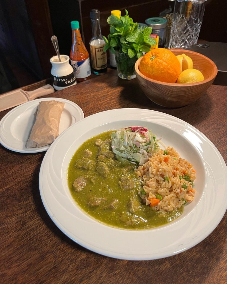 395846175 816851853779765 3761219415069049407 n 768x960