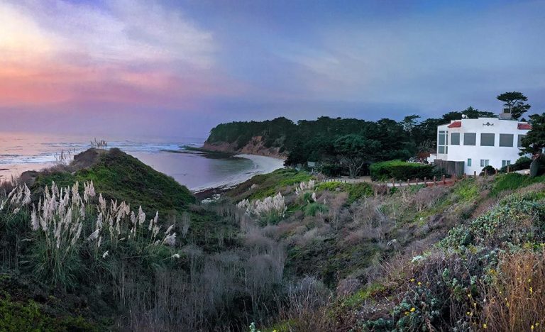 moss beach distillery beach ocean sunset 607961e0 768x468